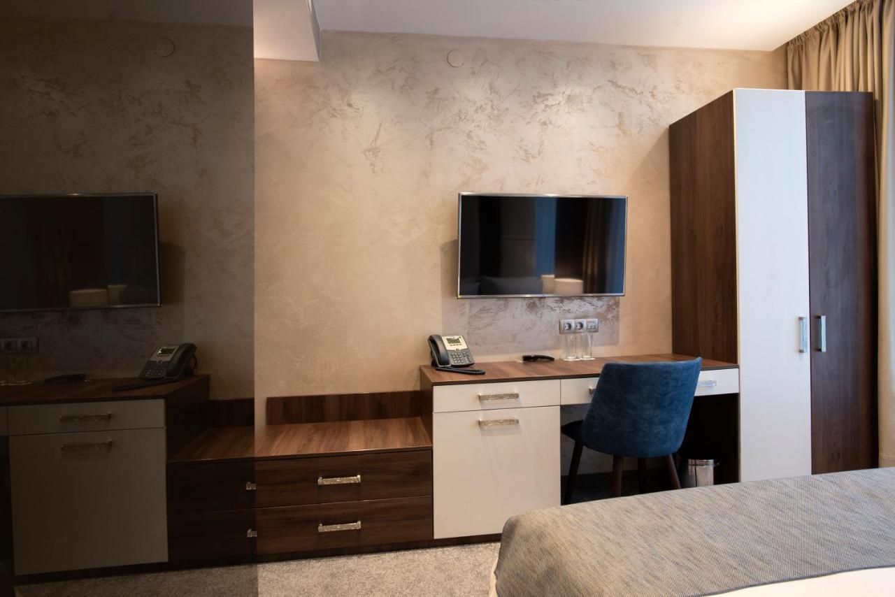 Family Business Club Hotel 3*